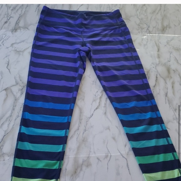 SOLD Athleta High Rise Bold Stripe Chaturanga - Picture 7 of 8